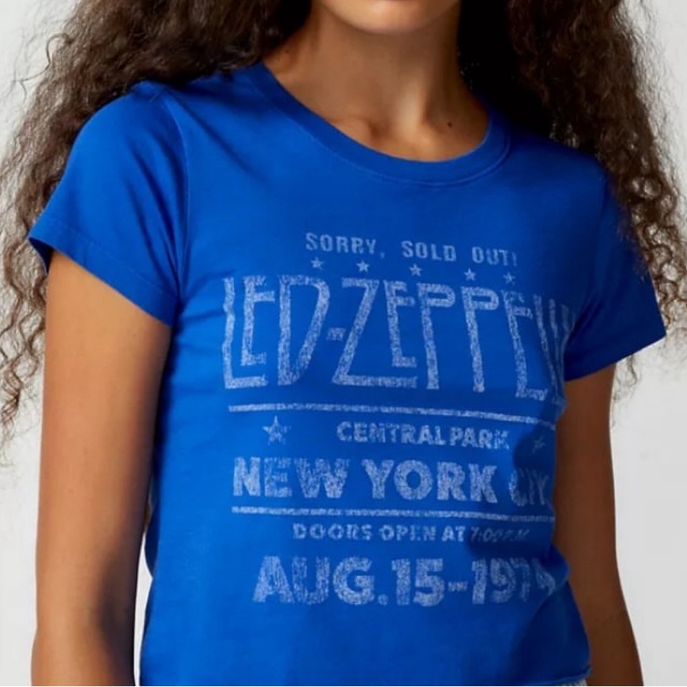 NWT urban baby tee xs